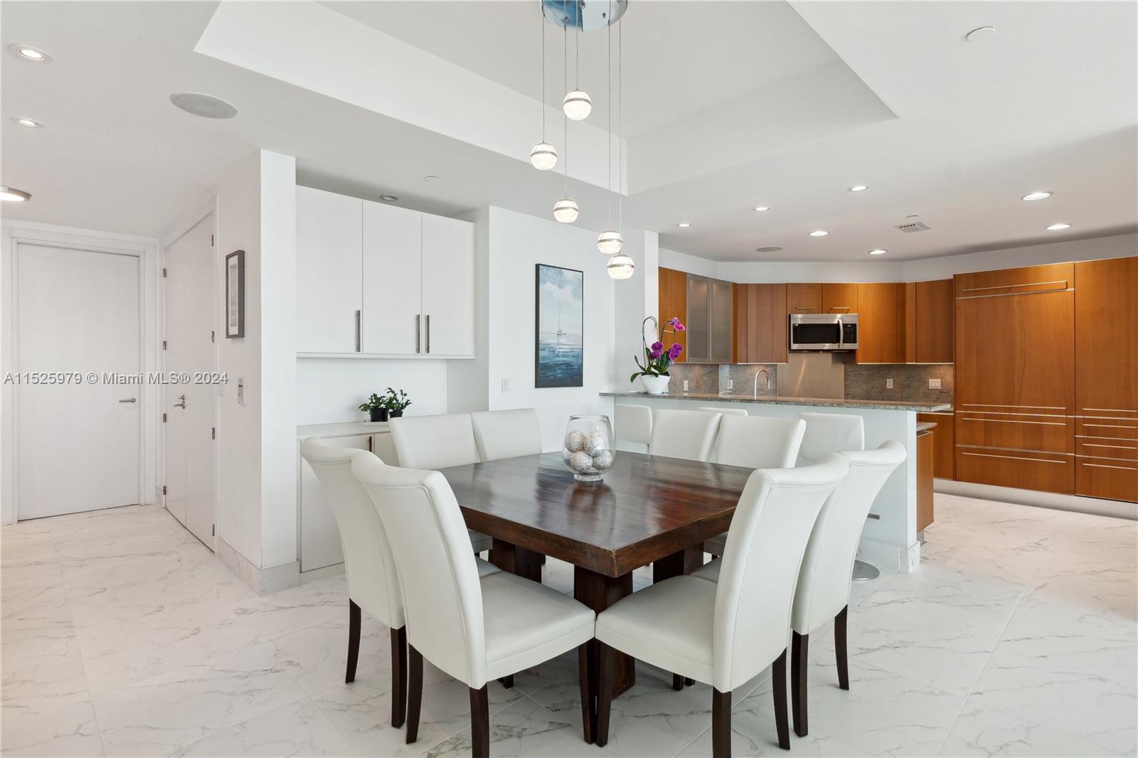 GROVENOR HOUSE CONDO - Residential