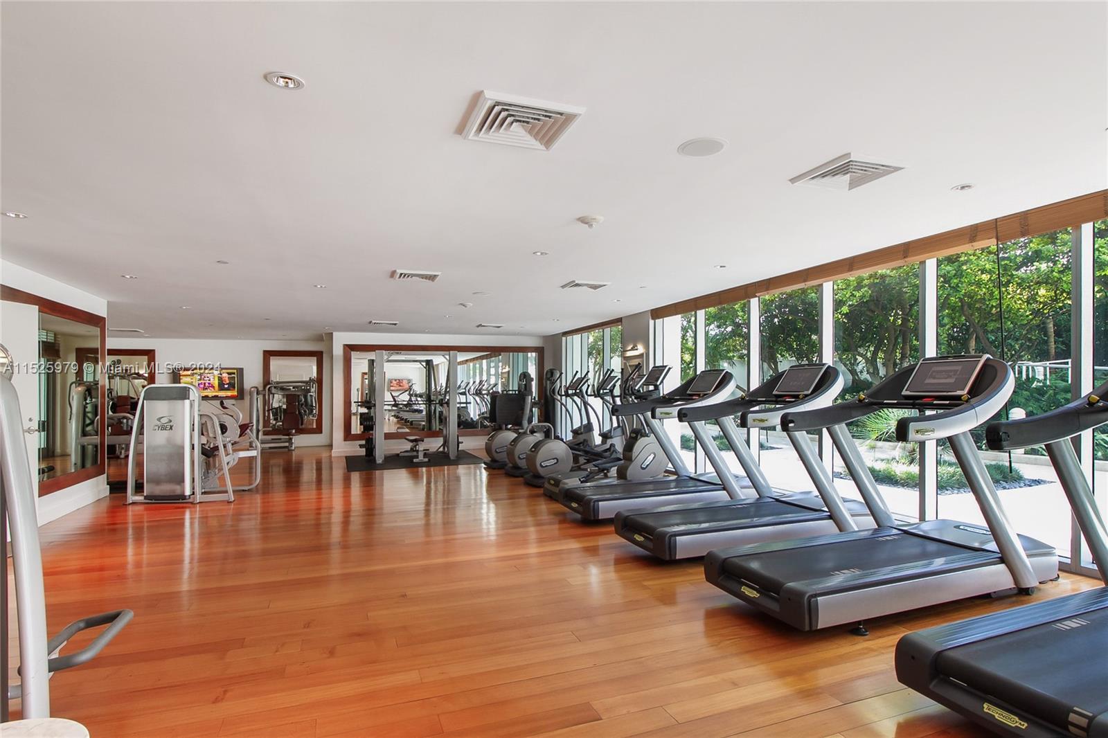 GROVENOR HOUSE CONDO - Residential