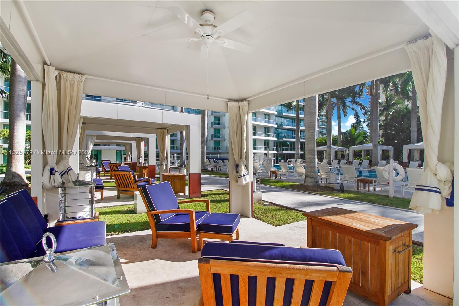 GROVENOR HOUSE CONDO - Residential