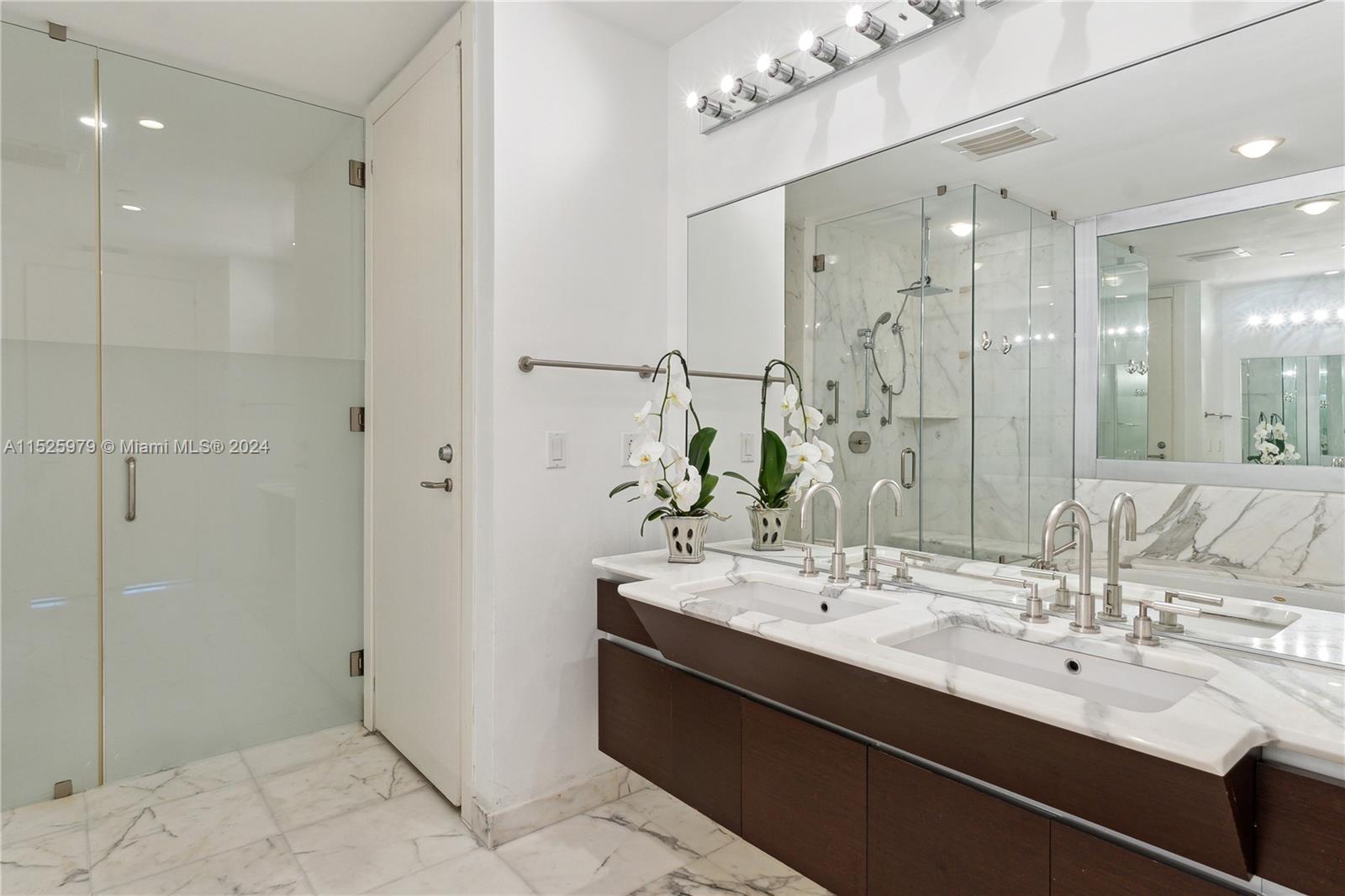 GROVENOR HOUSE CONDO - Residential