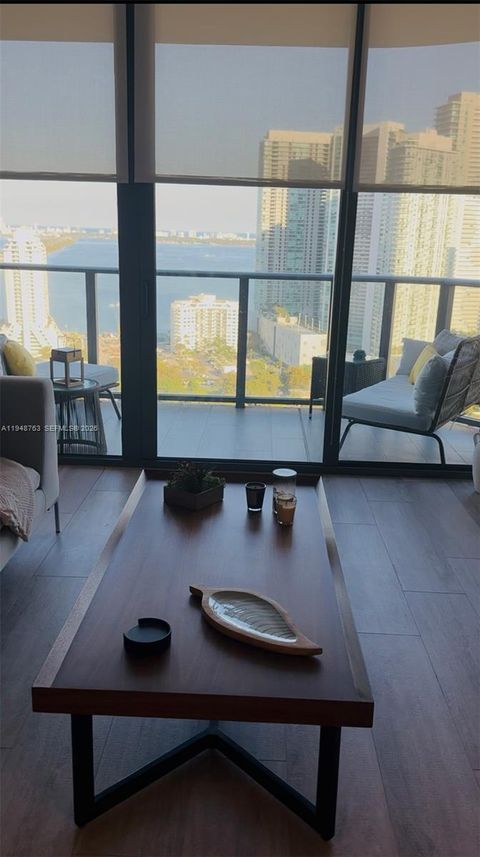 121 NE 34th St 3005 Miami FL 33137