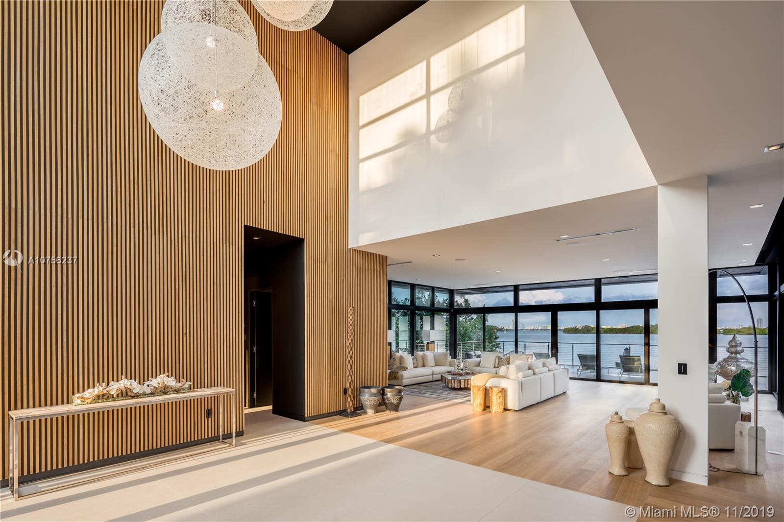 BELLE MEADE ISLAND - Residential