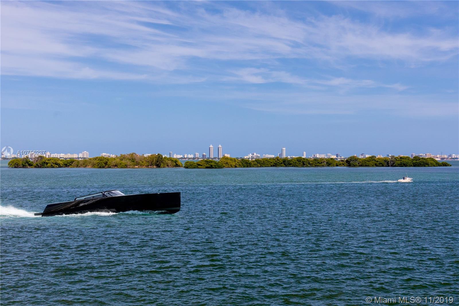 BELLE MEADE ISLAND - Residential