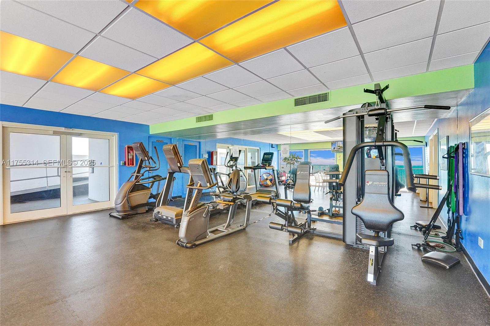 HOLLYWOOD TOWERS CONDO - Residential