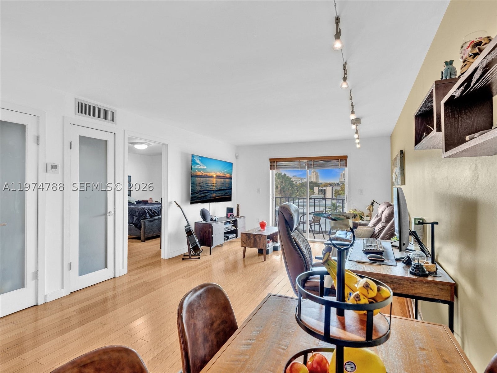 View photos, virtual tours, details... 1236 Alton Rd 402