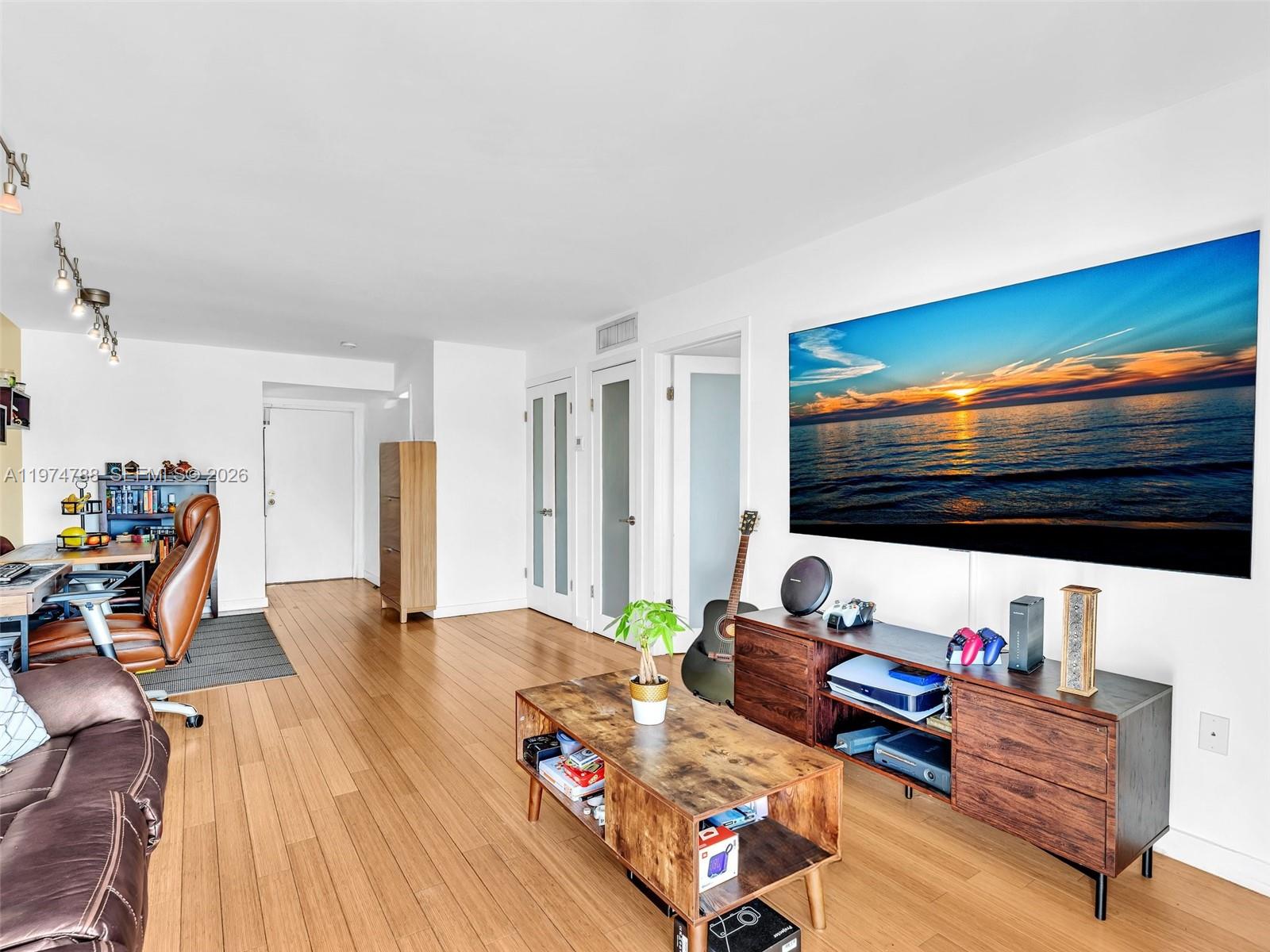 ALTON STAR CONDO - Residential