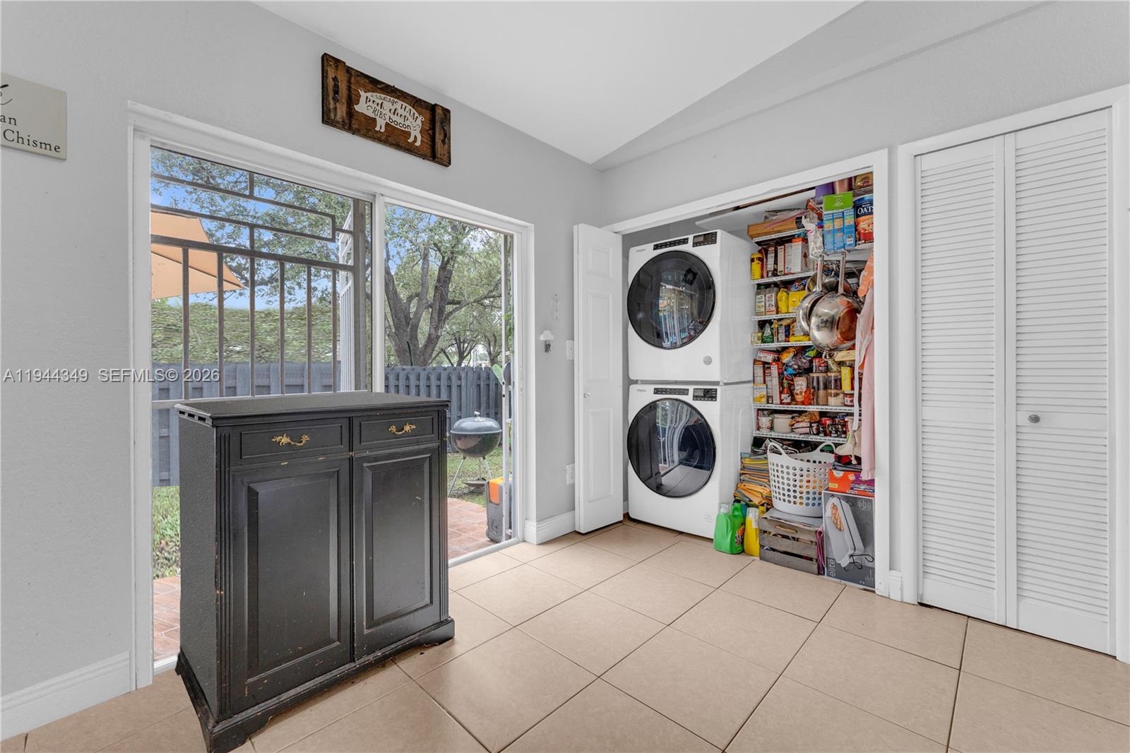 SAN MATEO NORTH CONDO - Residential