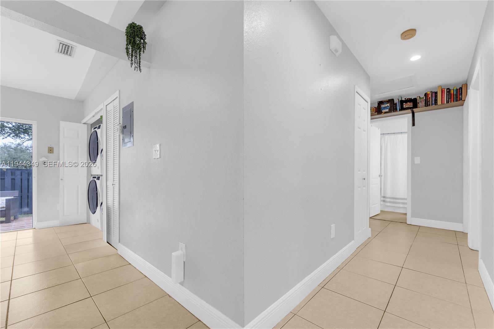 SAN MATEO NORTH CONDO - Residential