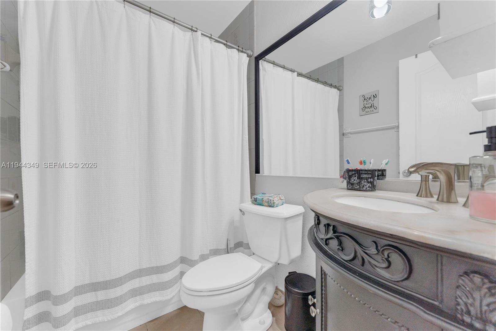 SAN MATEO NORTH CONDO - Residential