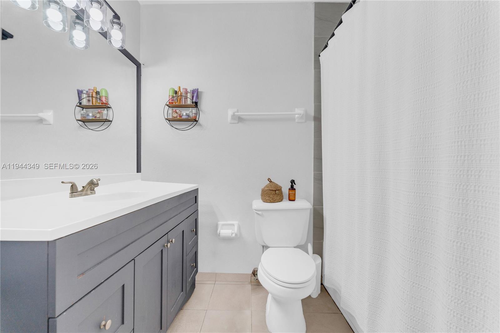 SAN MATEO NORTH CONDO - Residential