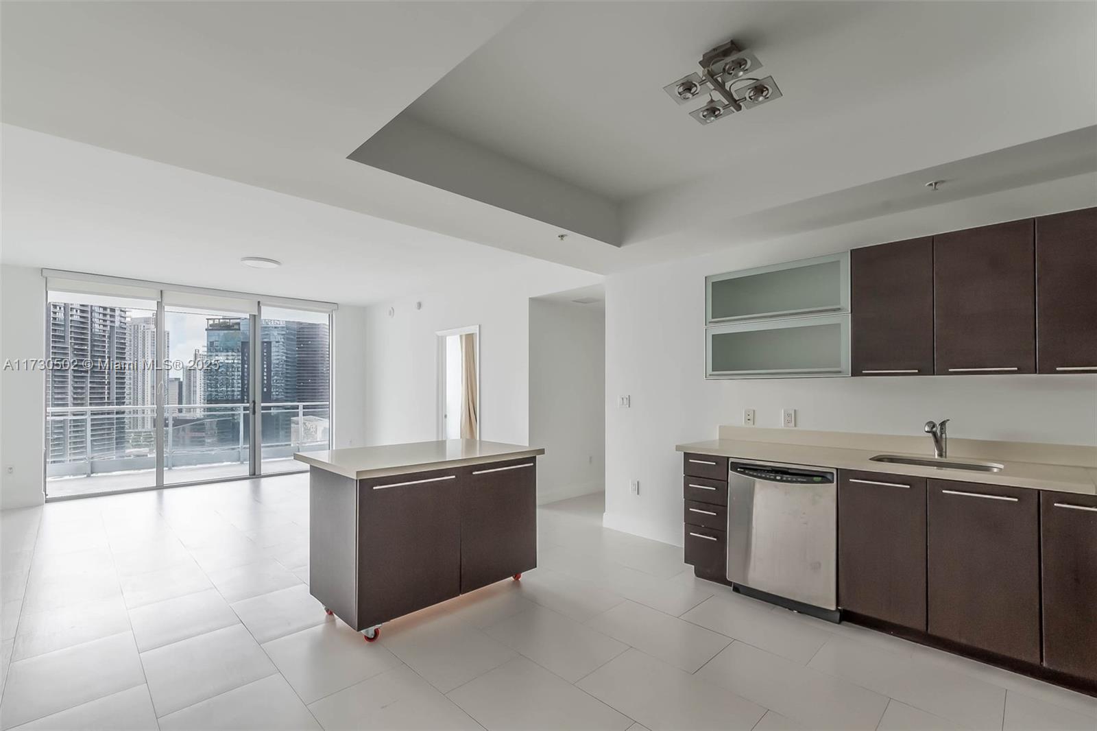 IVY CONDO - Residential Lease