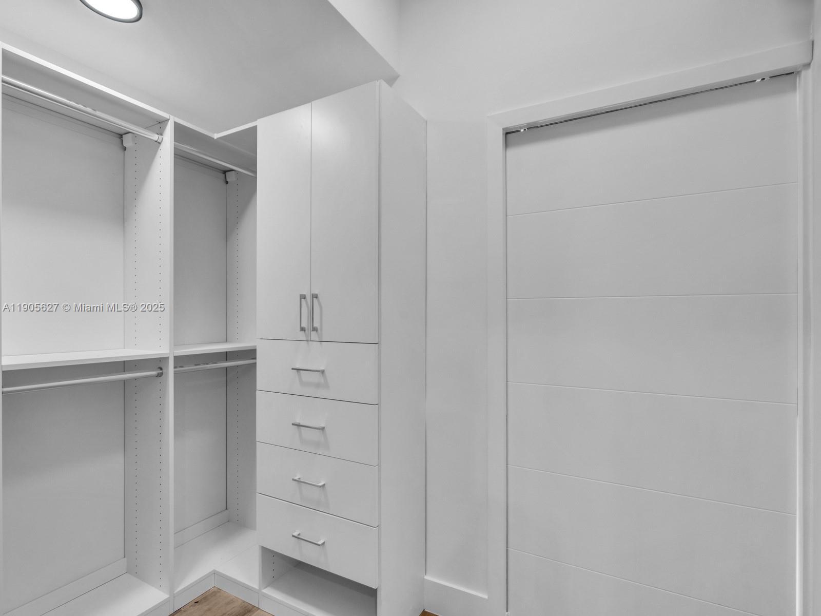 NEW WAVE CONDO - Residential Lease