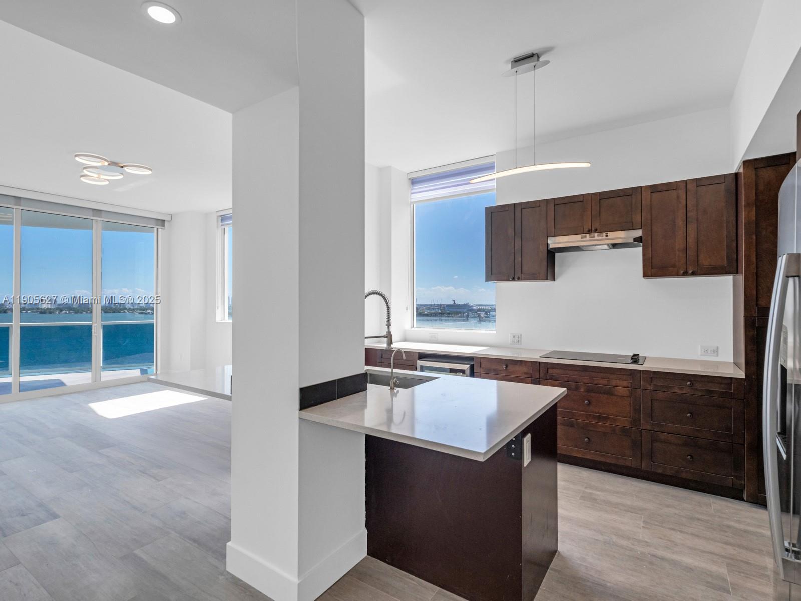 NEW WAVE CONDO - Residential Lease