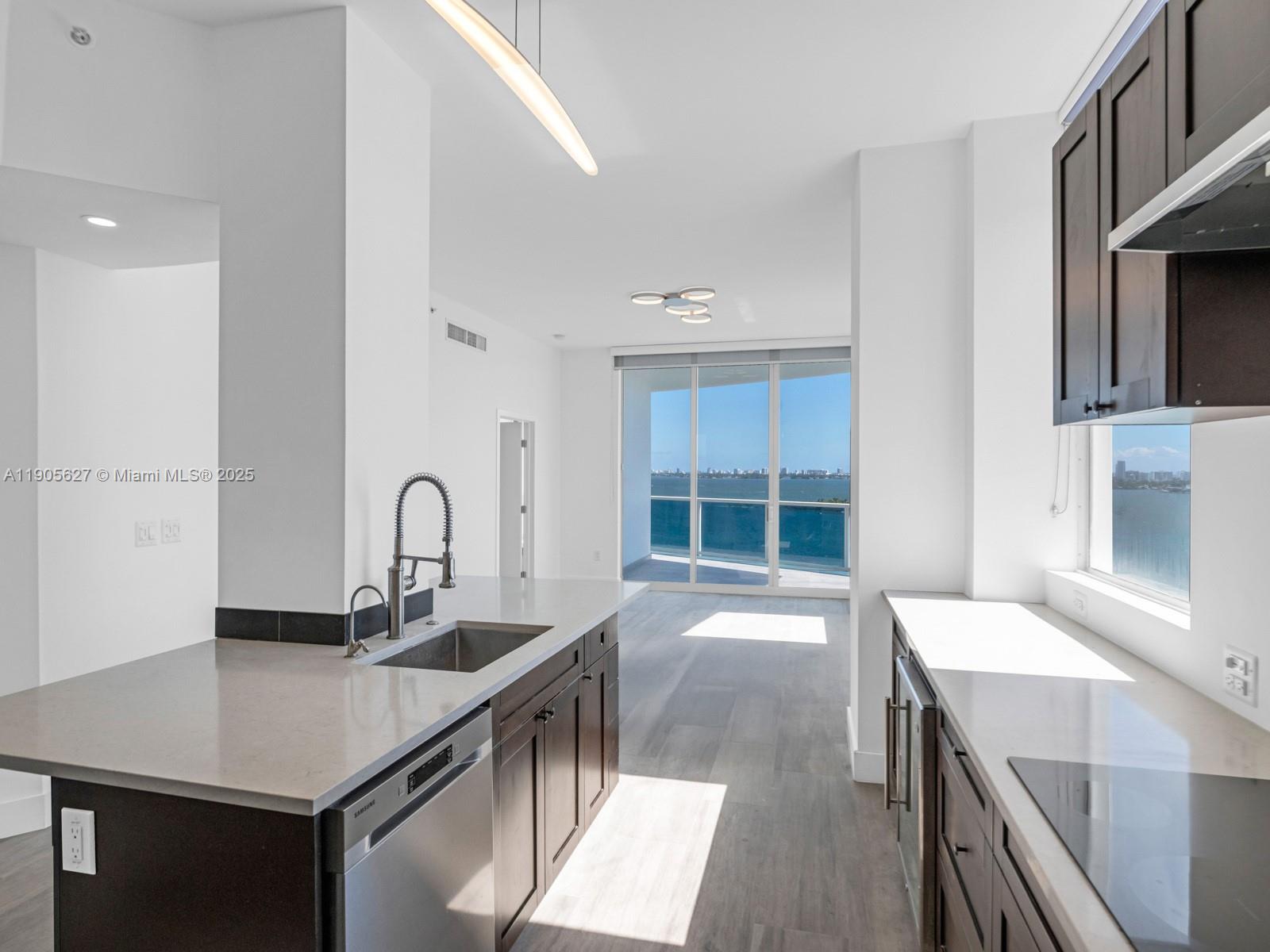 NEW WAVE CONDO - Residential Lease