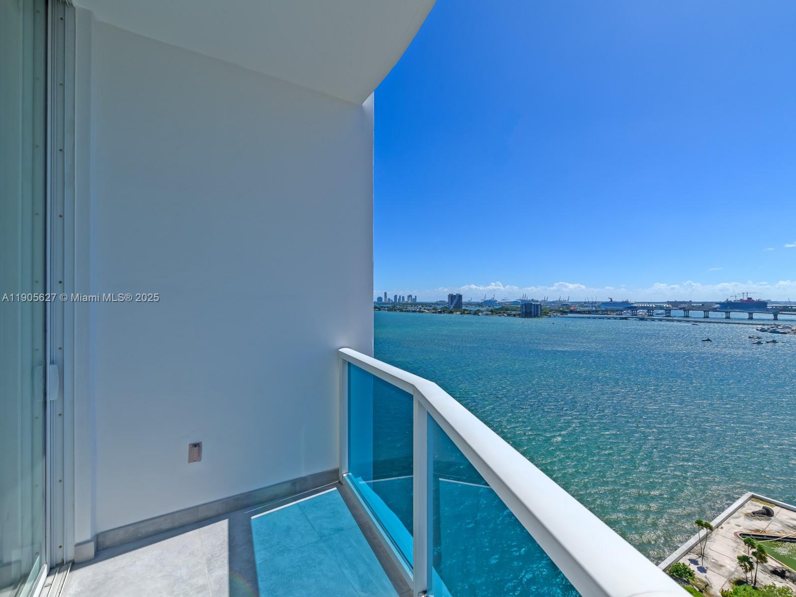 NEW WAVE CONDO - Residential Lease
