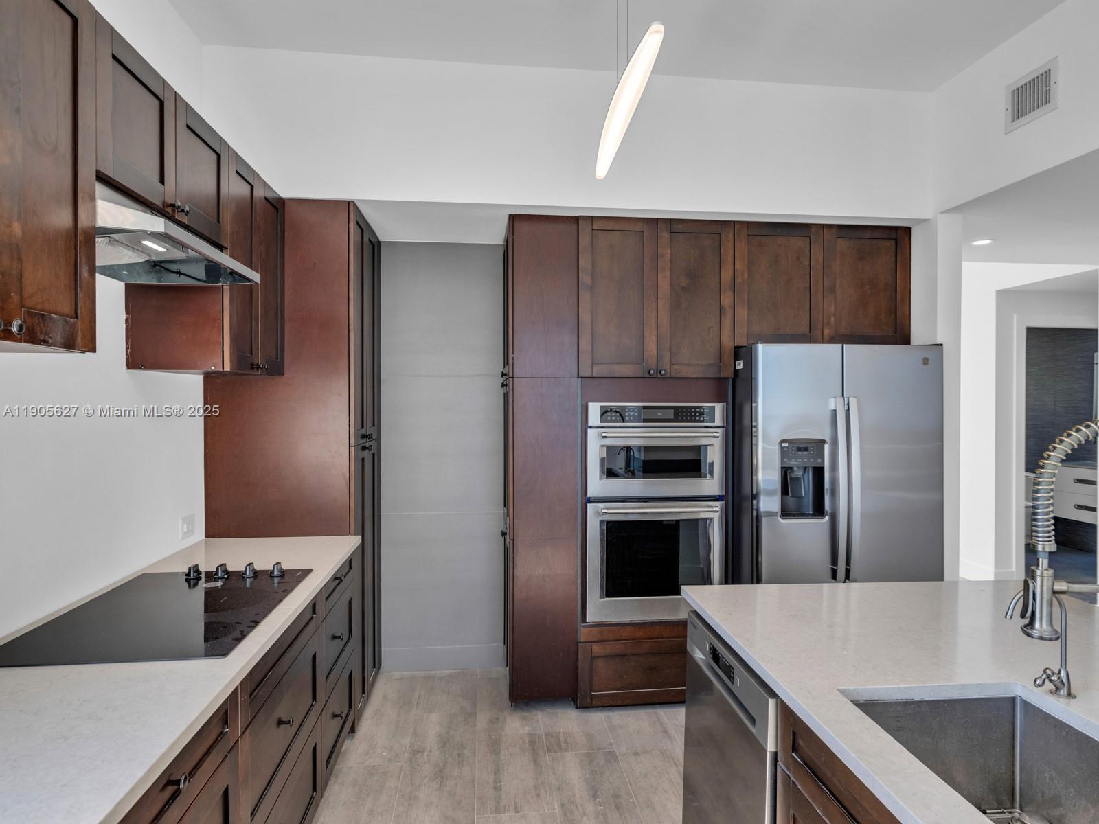 NEW WAVE CONDO - Residential Lease