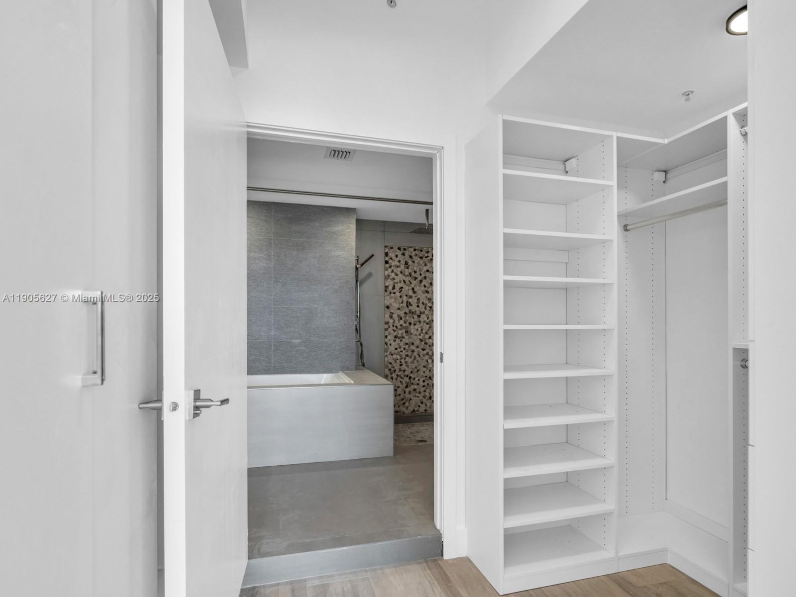 NEW WAVE CONDO - Residential Lease