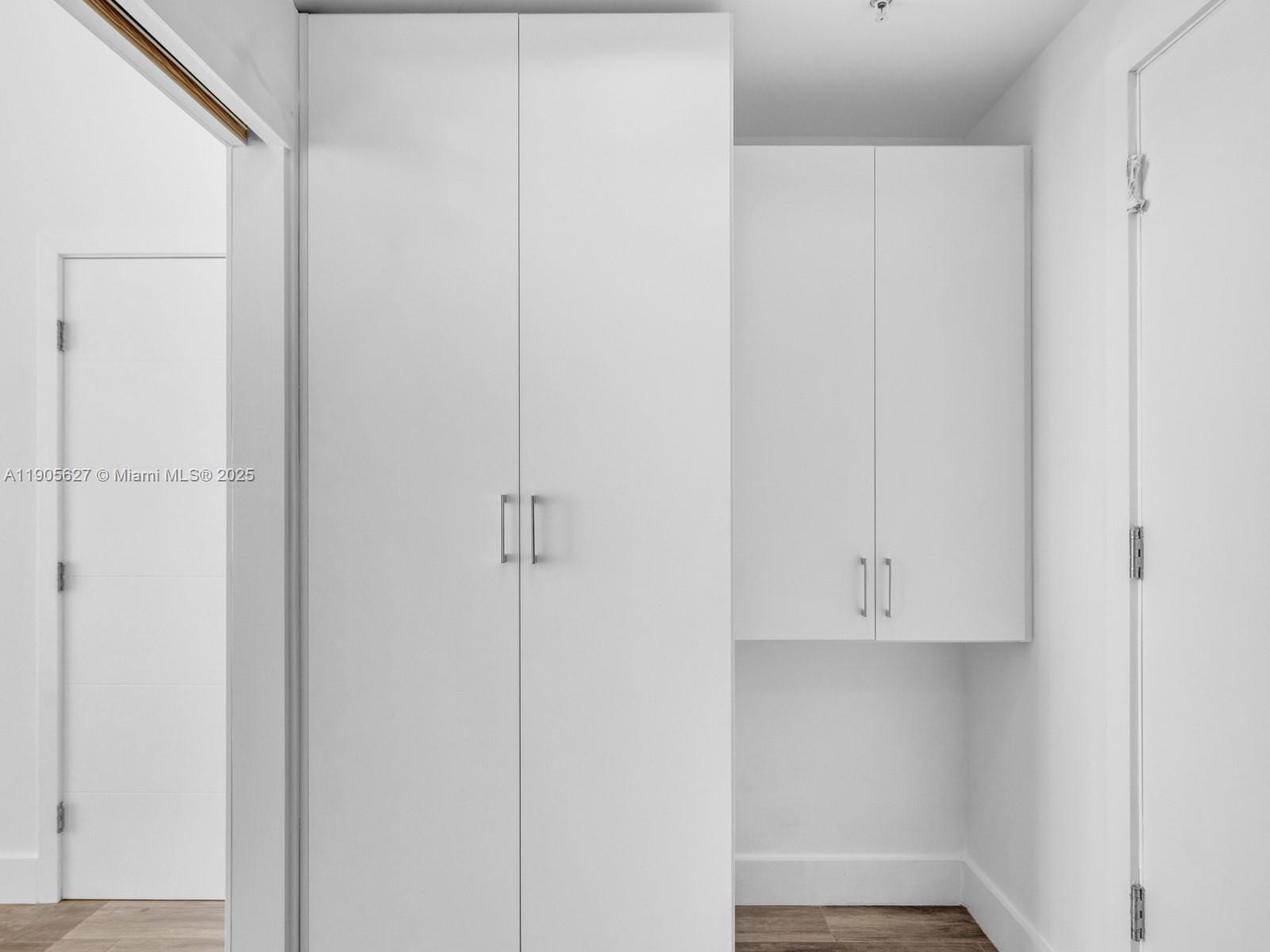 NEW WAVE CONDO - Residential Lease