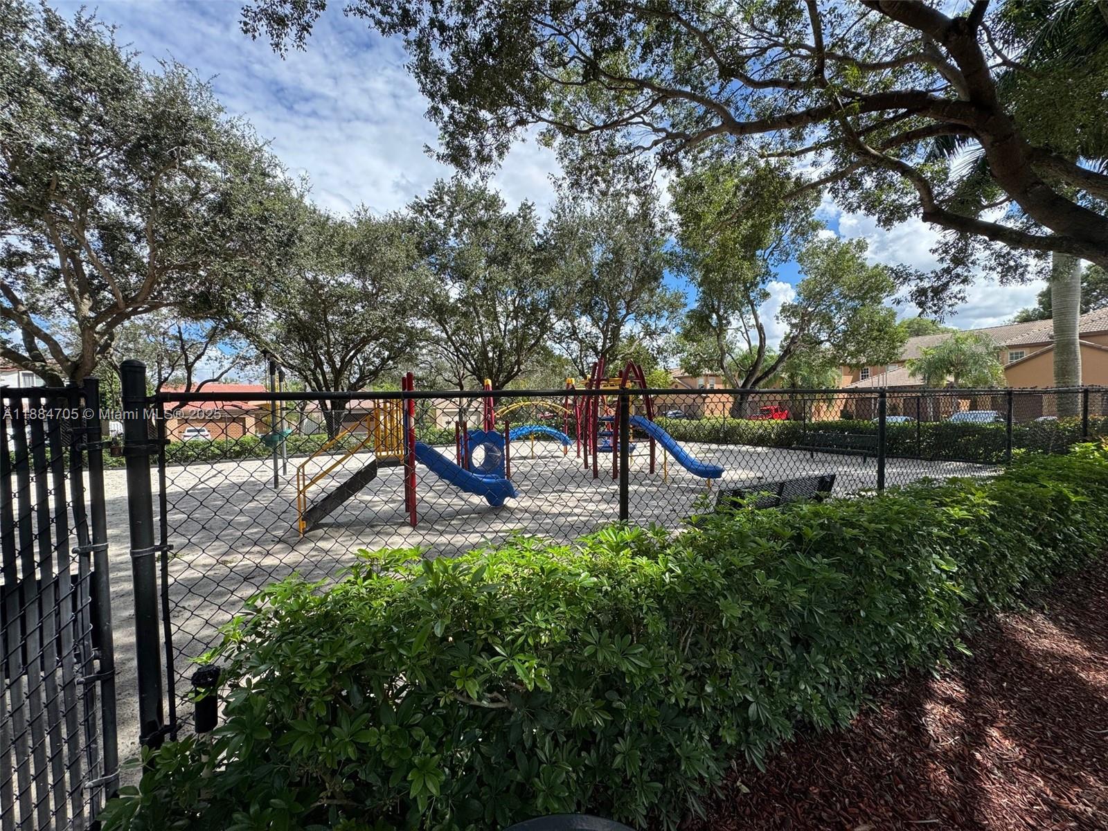 SECTORS 3 & 4 BOUNDARY PL - Residential Lease