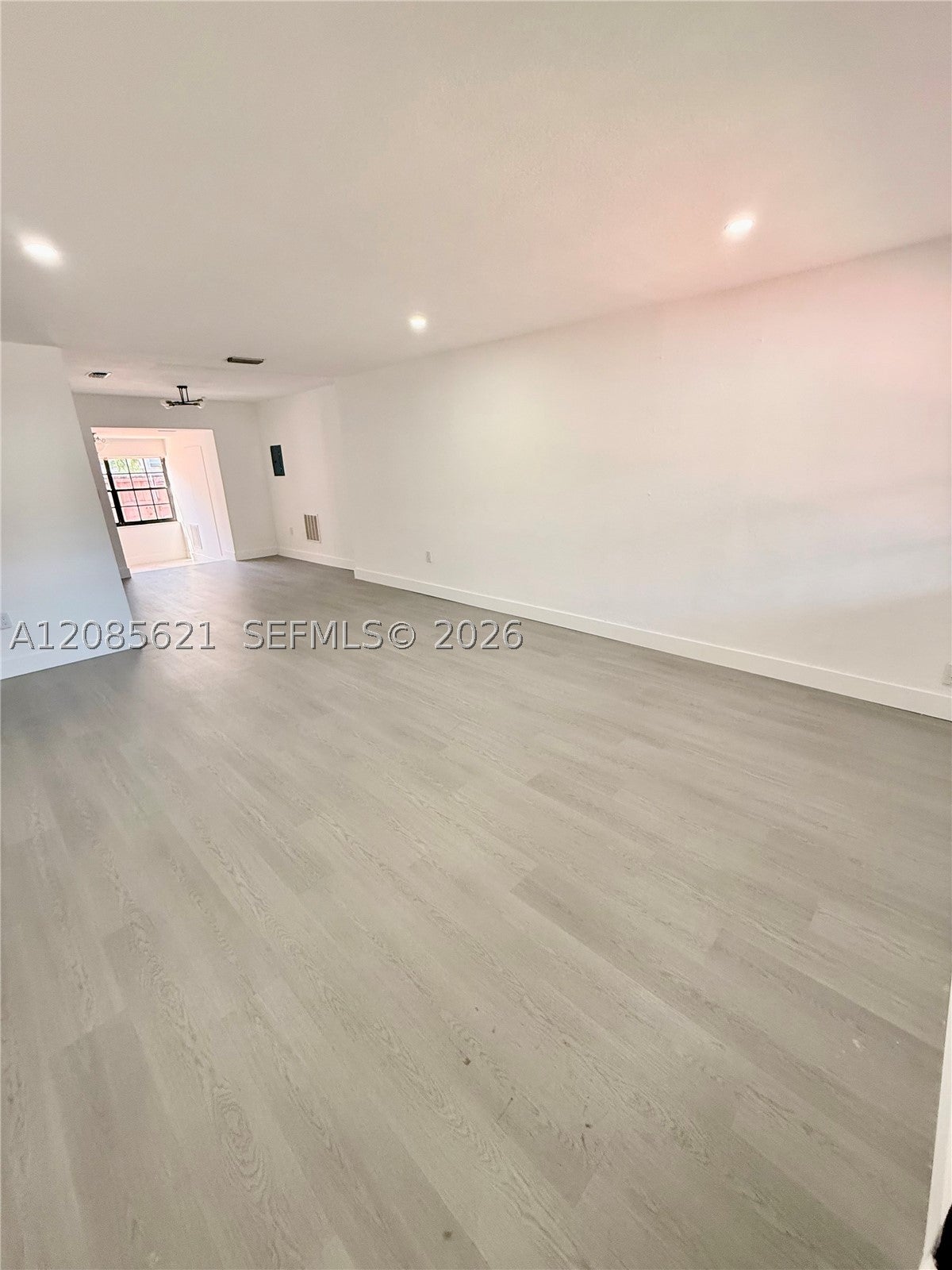 2424 SW 21st Ter 0