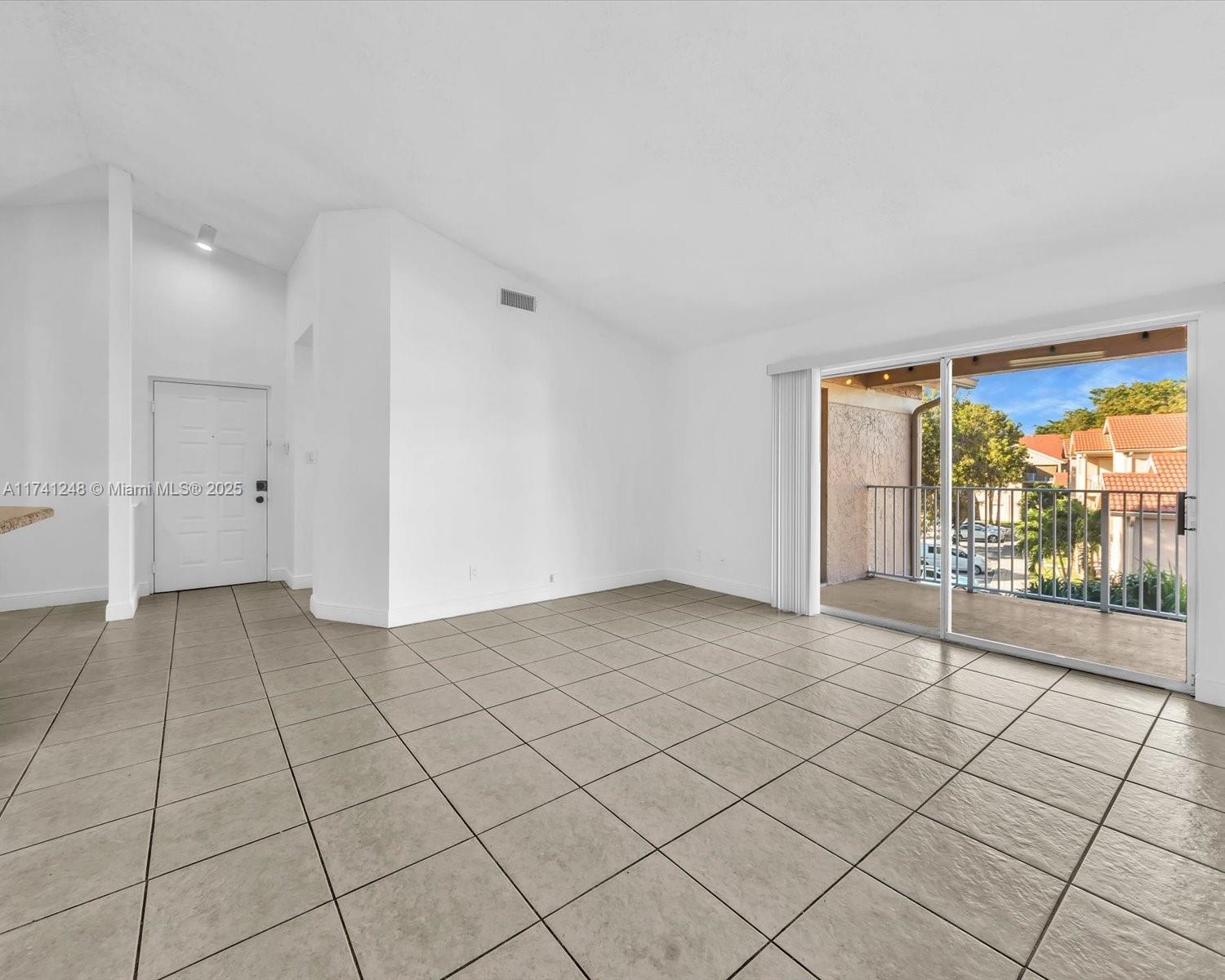 15770 SW 106th Ter 303