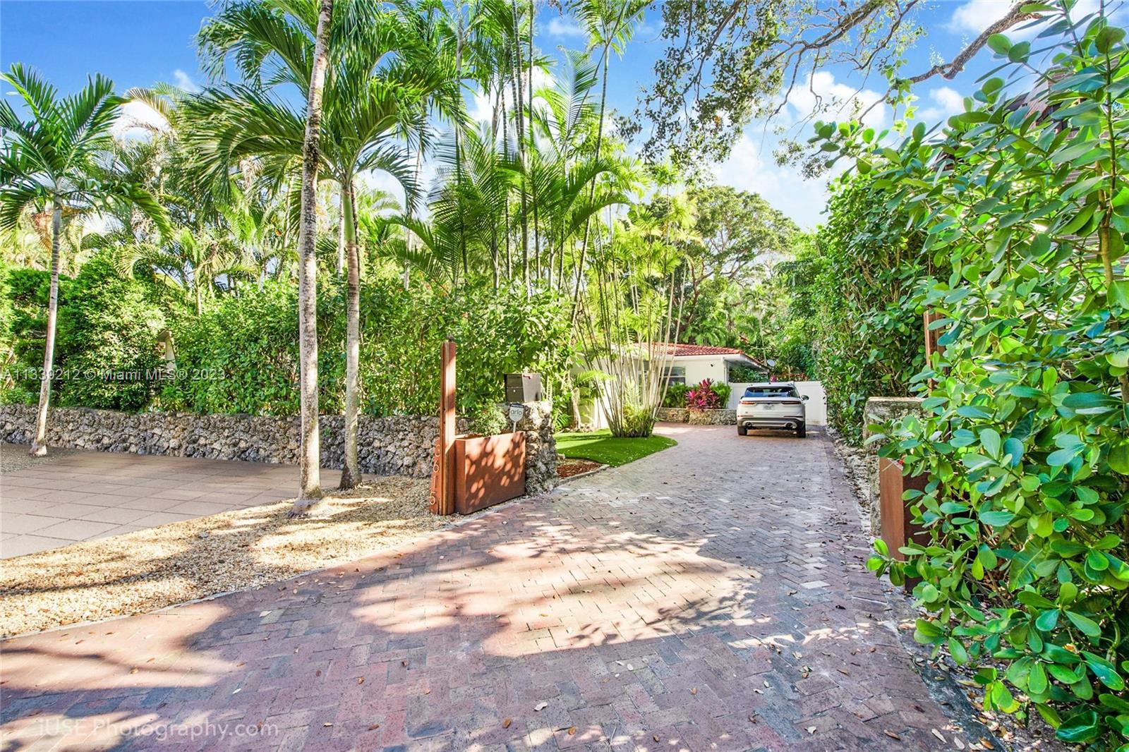 KENTWOOD - Residential Lease