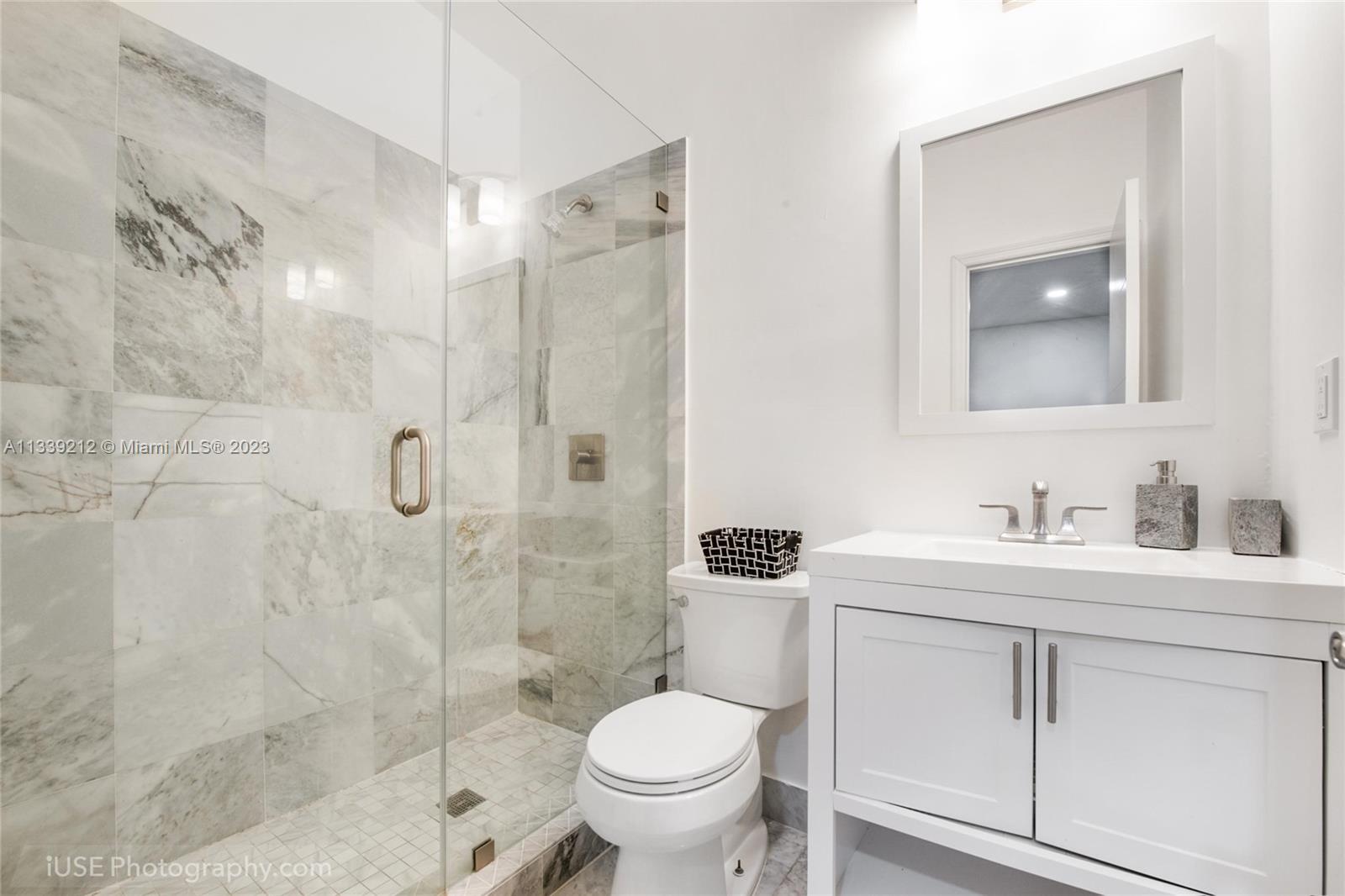 KENTWOOD - Residential Lease