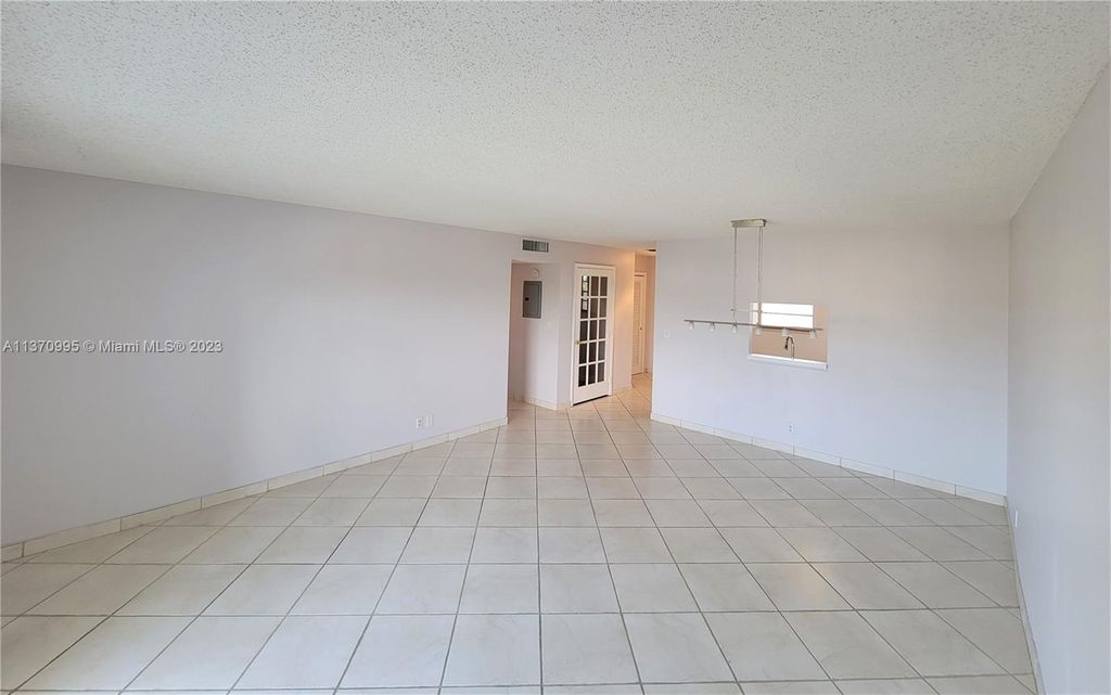 Photo of 218 NE 12th Ave #502, Hallandale Beach, FL 33009 (MLS # A11370995)