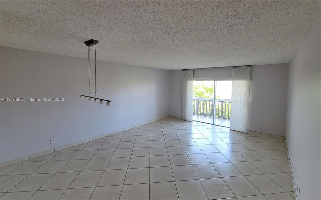 Photo of 218 NE 12th Ave #502, Hallandale Beach, FL 33009 (MLS # A11370995)
