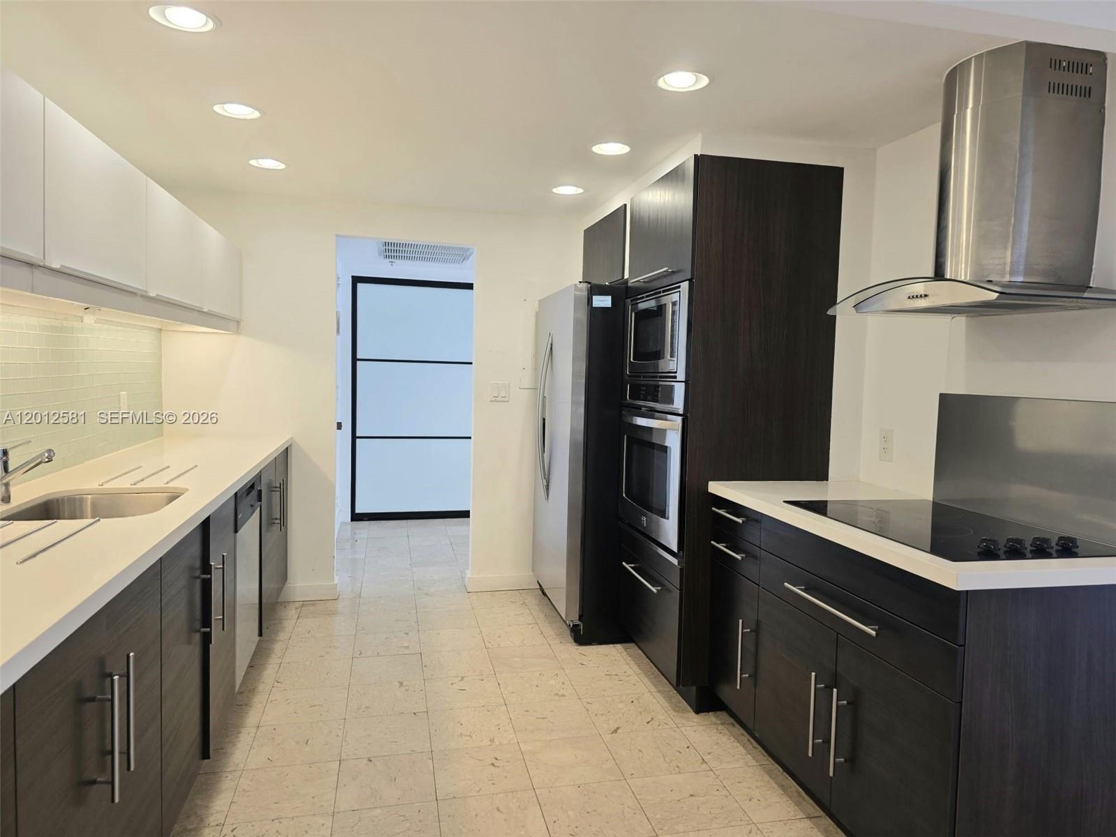 1800 NE 114th St 706