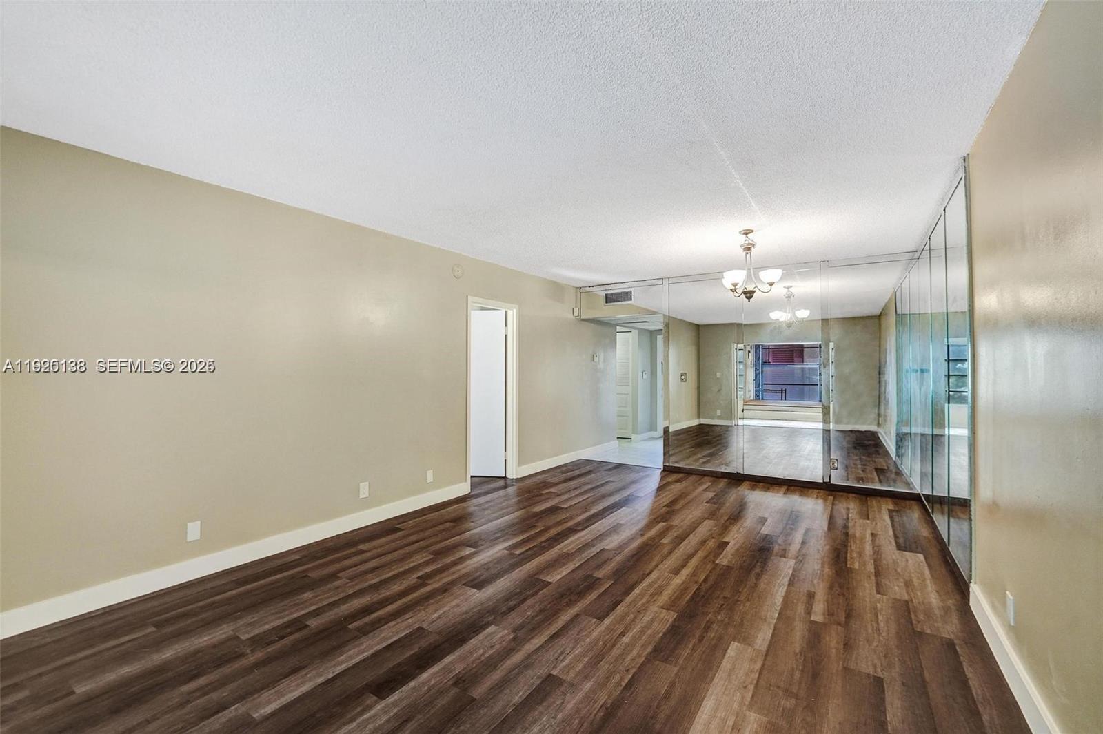 ORIOLE GOLF & TENNIS CLUB - Residential Lease