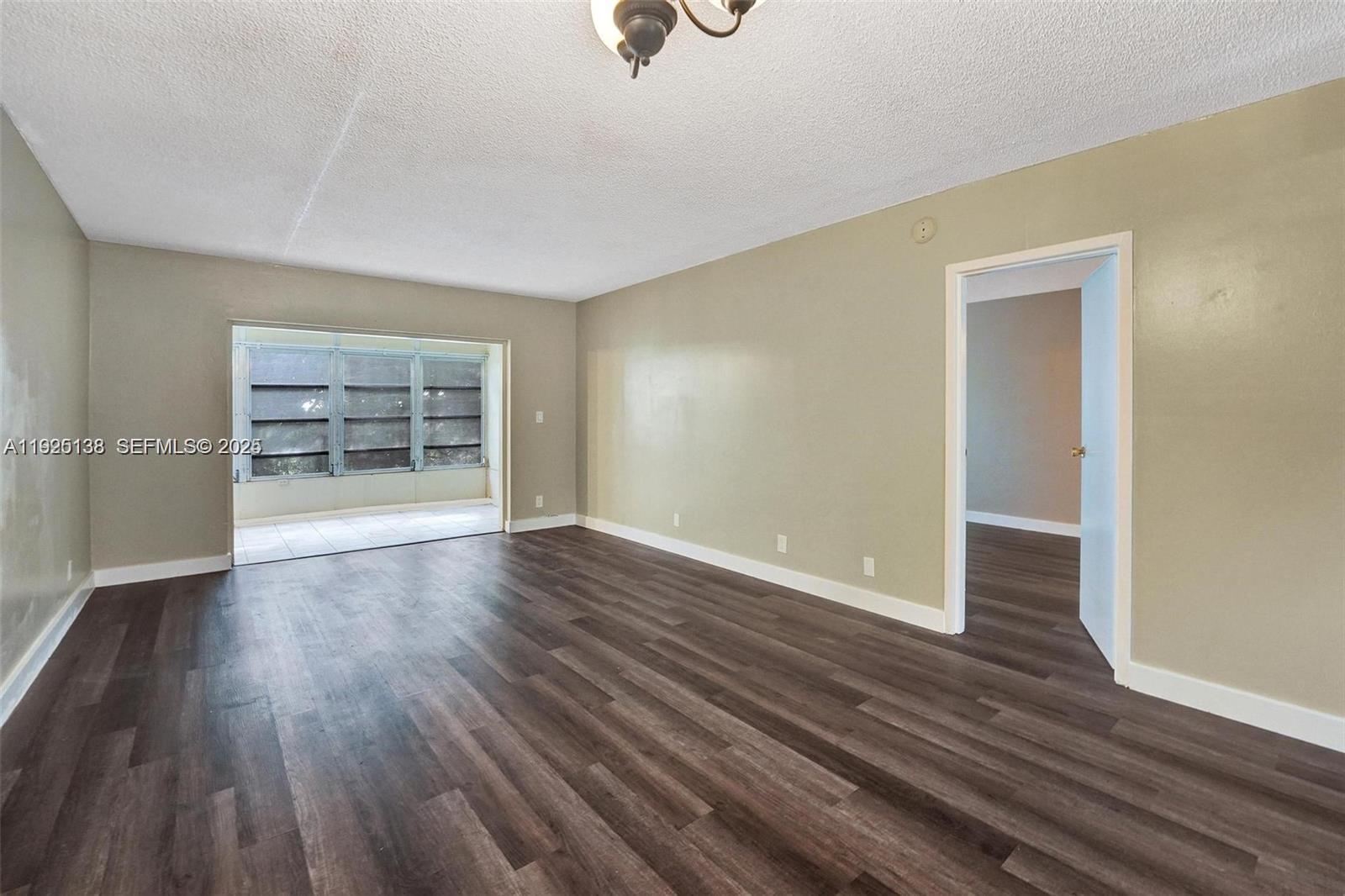 ORIOLE GOLF & TENNIS CLUB - Residential Lease