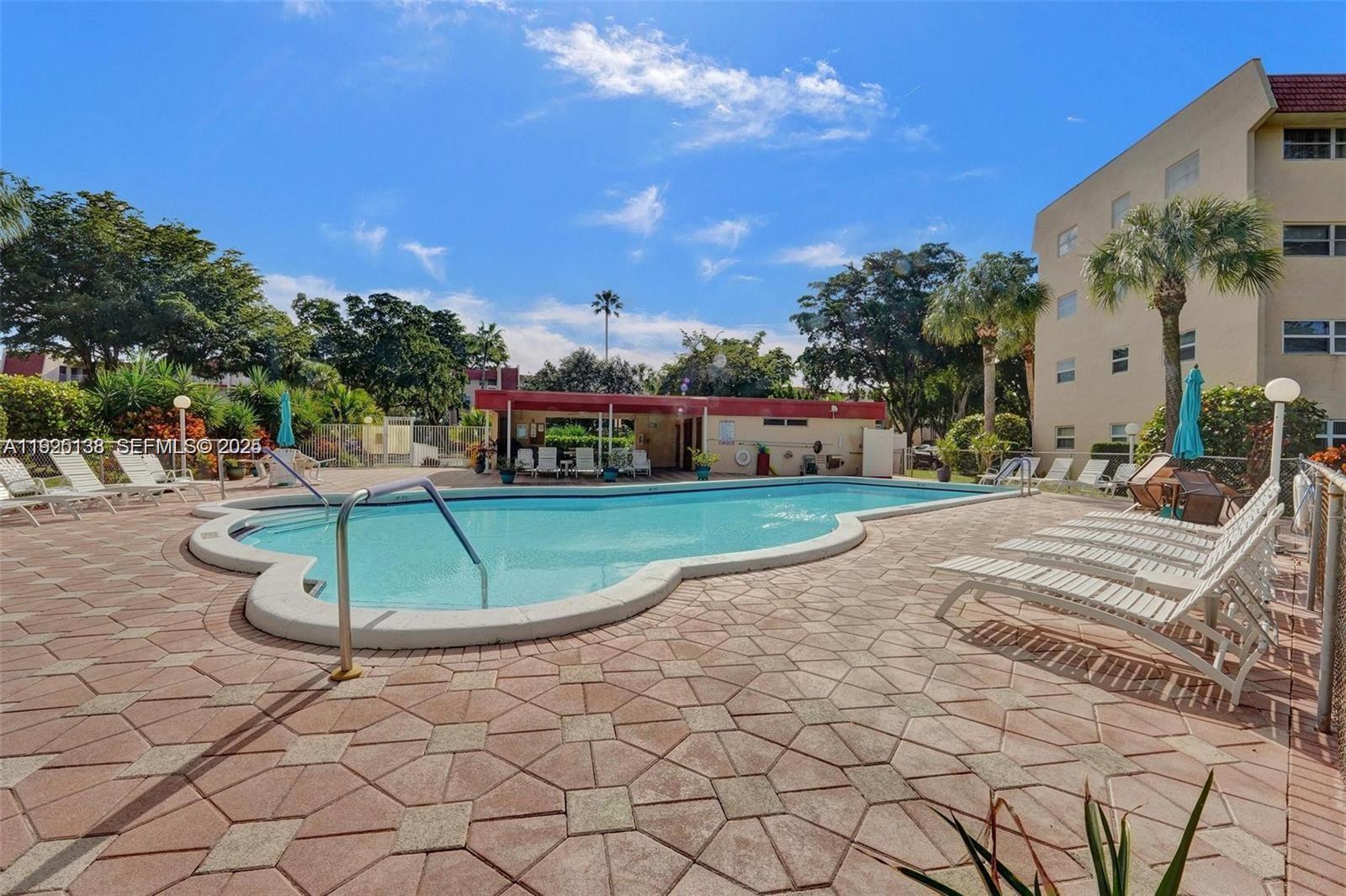 ORIOLE GOLF & TENNIS CLUB - Residential Lease