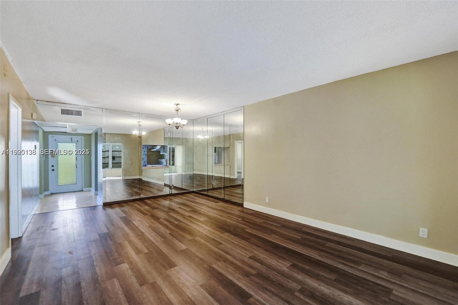 ORIOLE GOLF & TENNIS CLUB - Residential Lease