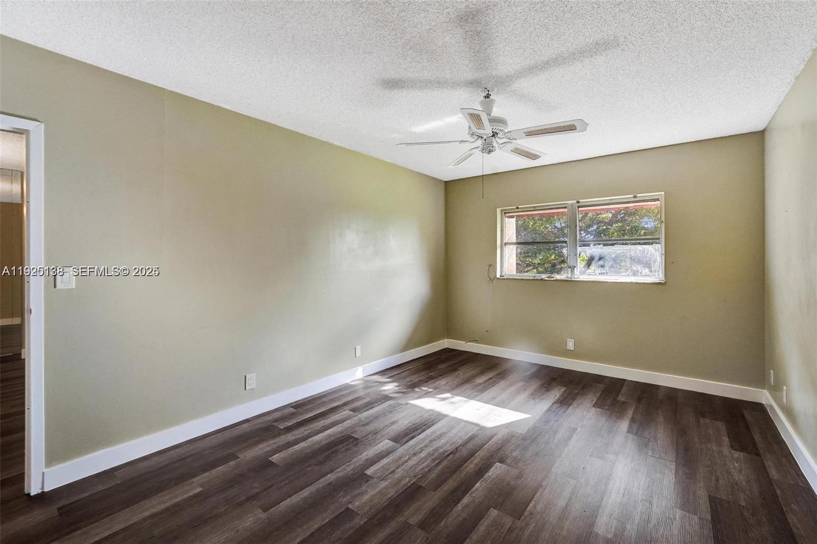 ORIOLE GOLF & TENNIS CLUB - Residential Lease