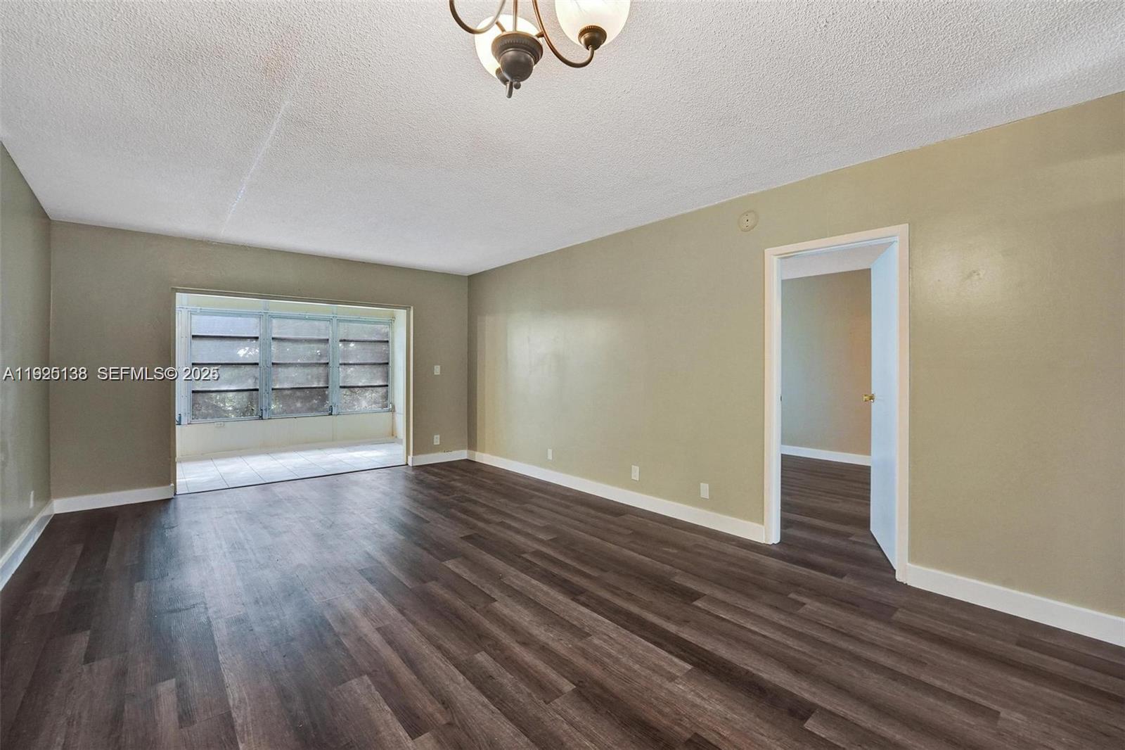 ORIOLE GOLF & TENNIS CLUB - Residential Lease