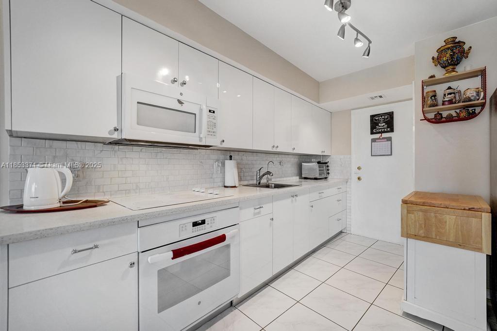 FAIRWAYS RIVIERA CONDO - Residential