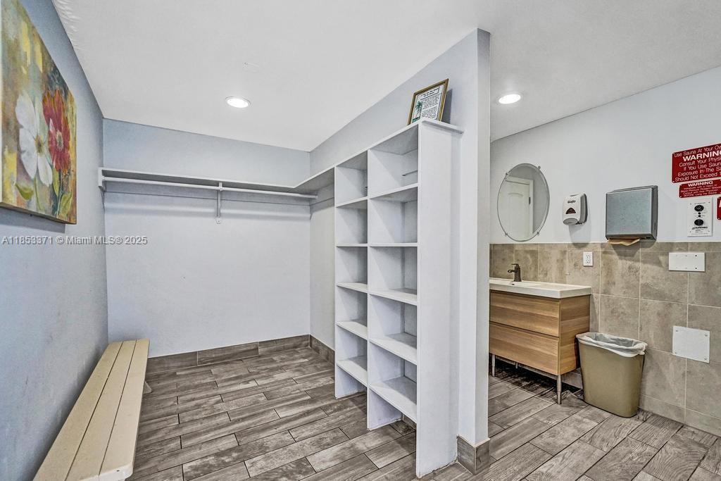 FAIRWAYS RIVIERA CONDO - Residential