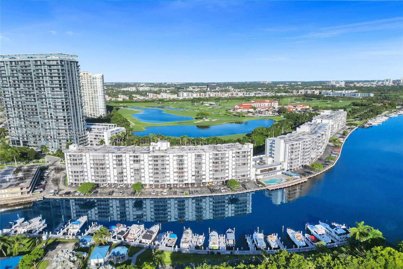 200 Diplomat Pkwy 423
