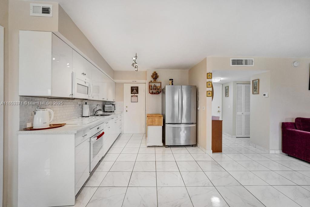 FAIRWAYS RIVIERA CONDO - Residential