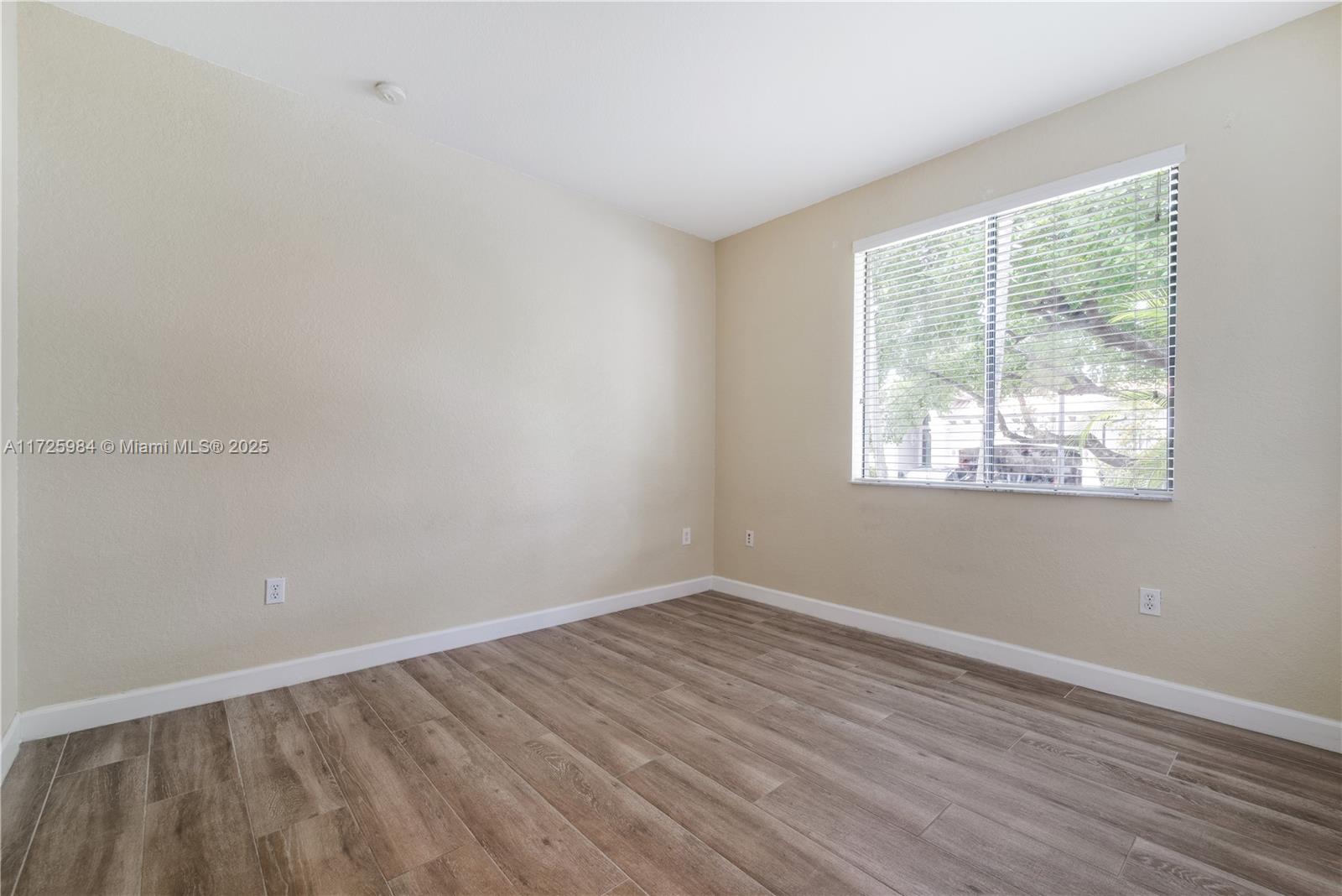 CUTLER CAY - Residential