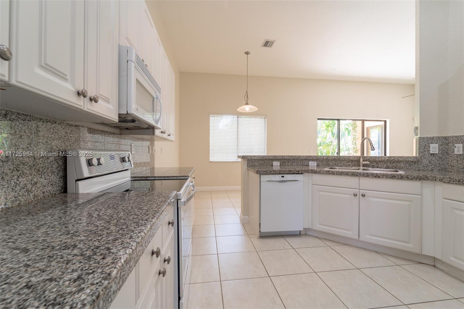 CUTLER CAY - Residential