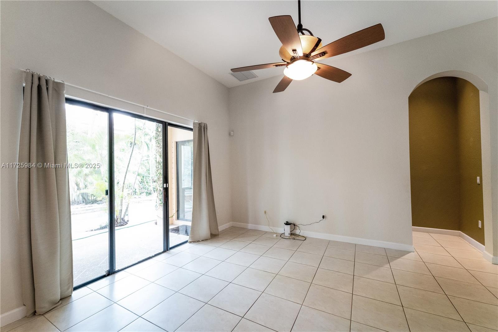 CUTLER CAY - Residential