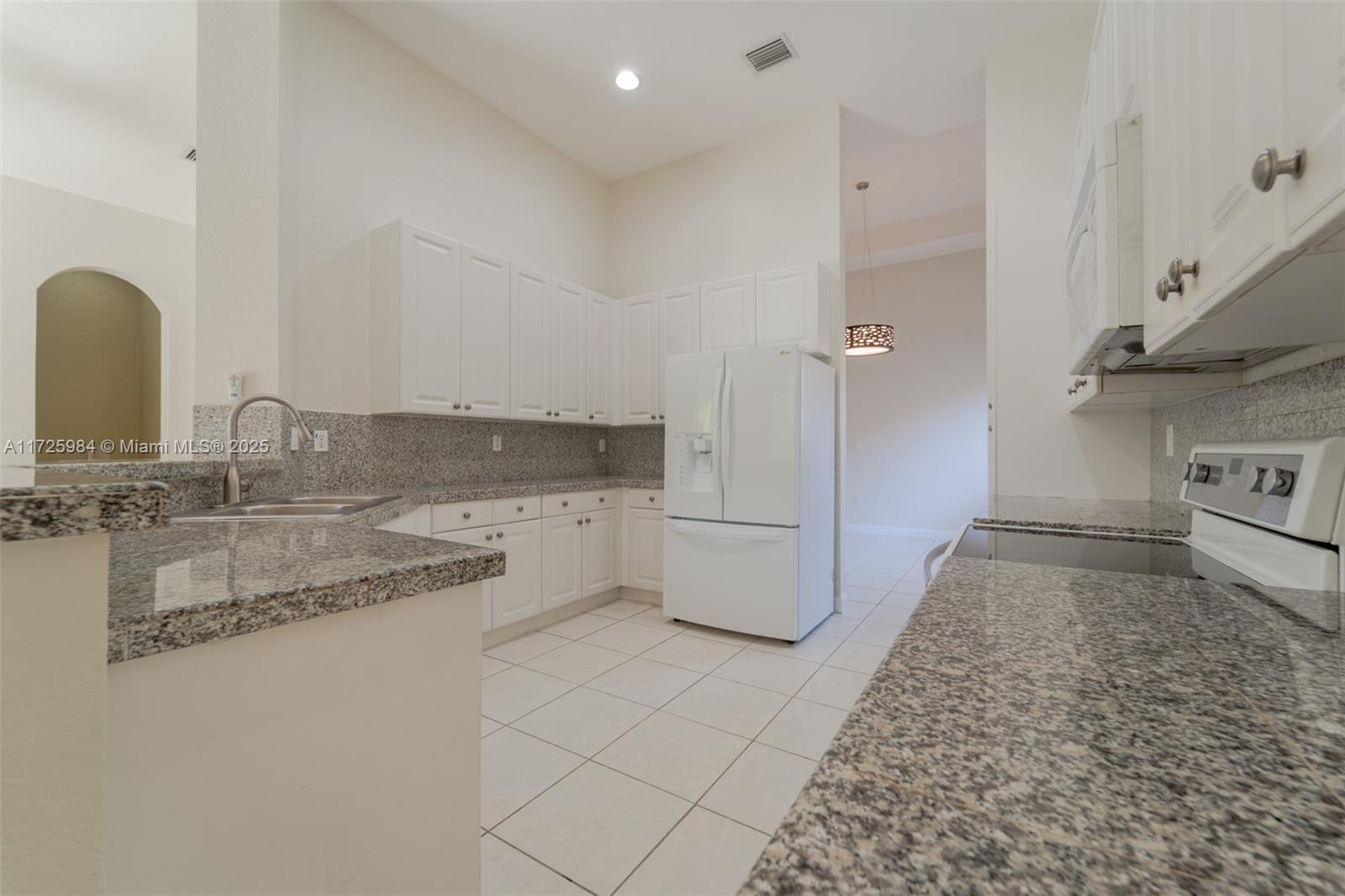 CUTLER CAY - Residential