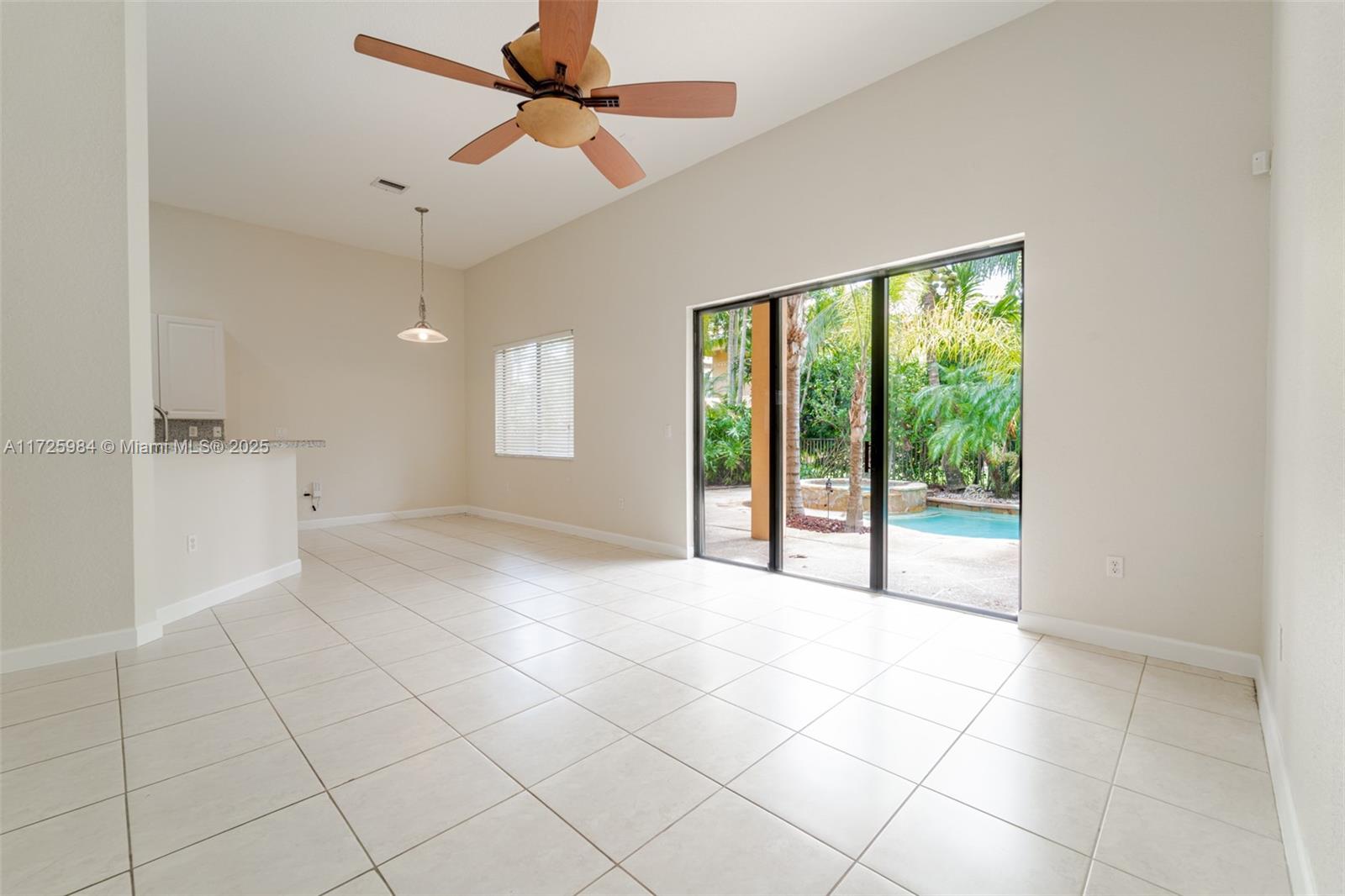 CUTLER CAY - Residential