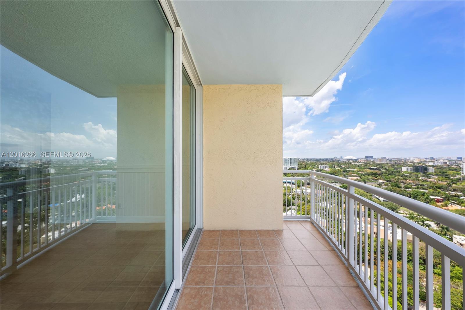 2475 Brickell Ave 2206