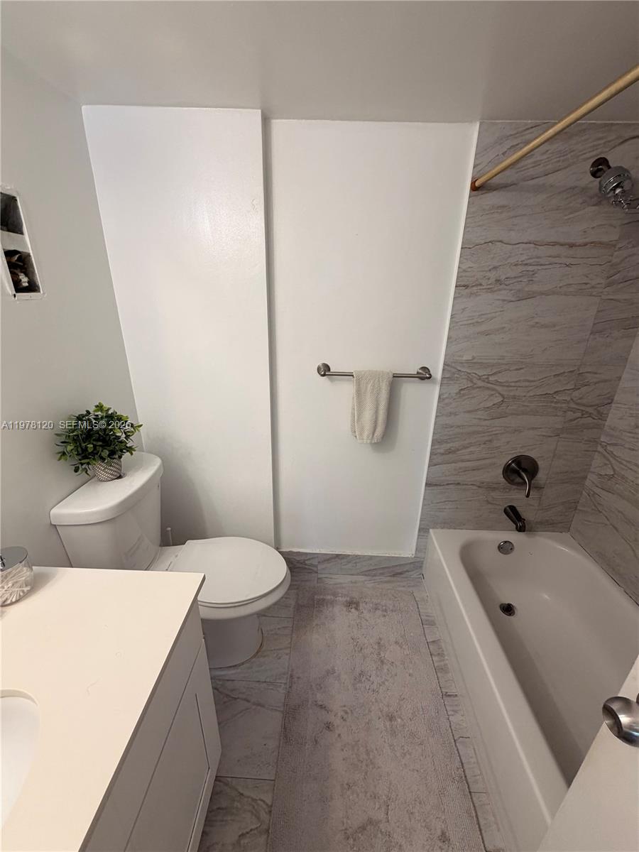 WOODSIDE APTS CONDO - Residential Lease