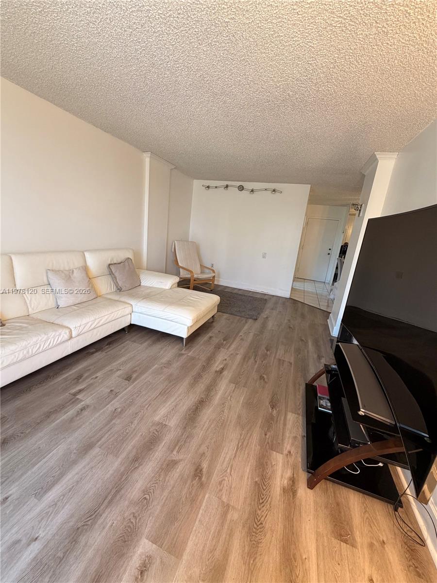 WOODSIDE APTS CONDO - Residential Lease