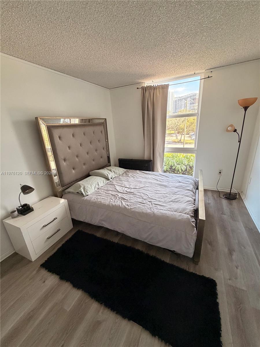 WOODSIDE APTS CONDO - Residential Lease