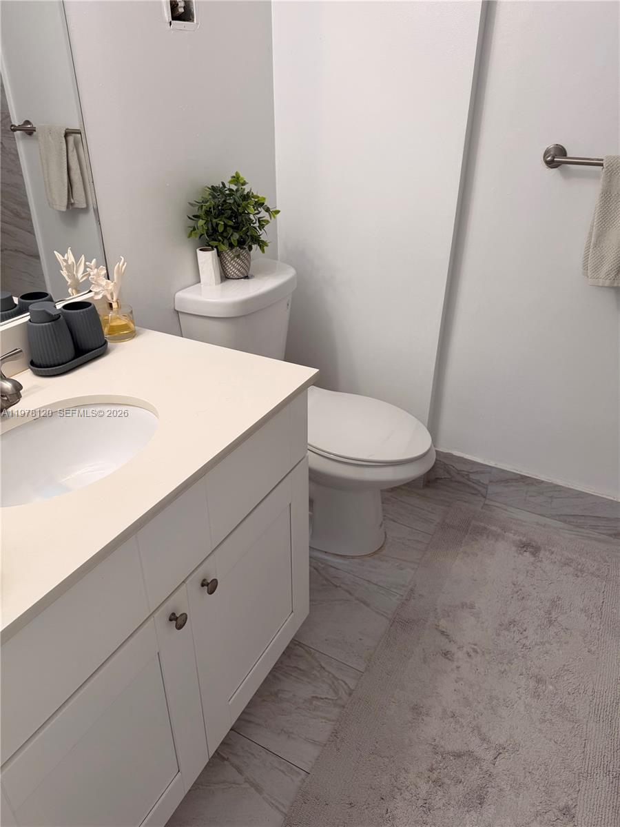 WOODSIDE APTS CONDO - Residential Lease